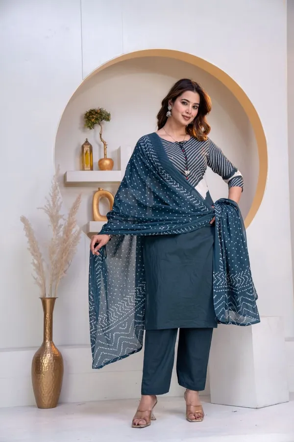 Floral_Printed_Pure_Cotton_Round_Neck_Kurta_Trouser_&_Dupatta_Set