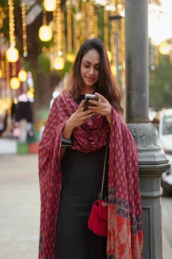 Floral_Printed_Pure_Cotton_Round_Neck_Kurta_Trouser_&_Dupatta_Set