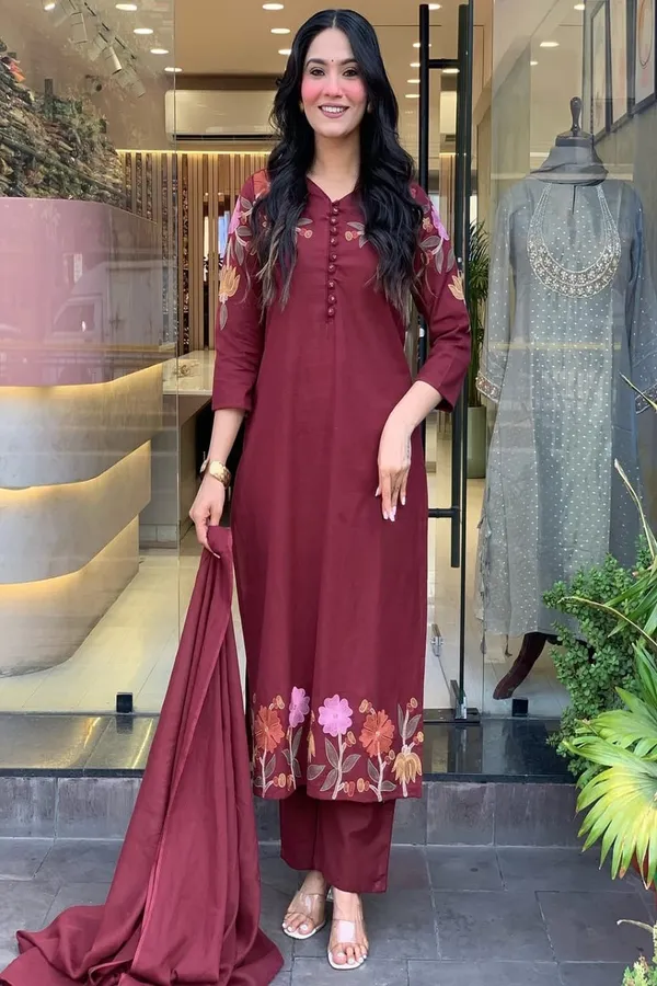 Floral_Embroidered_Pure_Cotton_V_Neck_Kurta_Trouser_&_Dupatta_Set