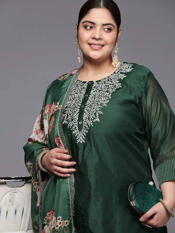 Green_Floral_Embroidered_CFloraleri_Silk_Kurta_Trouser_Dupatta_Set