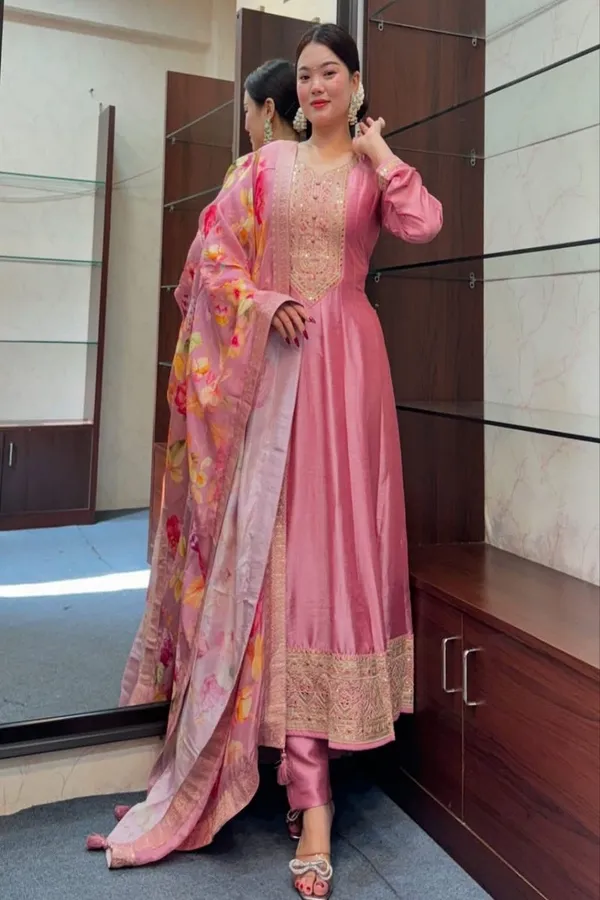 Floral_Embroidered_silk_Kurta_Trouser_&_Dupatta_Set