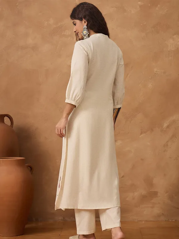 Off_White_Floral_Embroidered_Cotton_Blend_Kurta_Trouser_Set