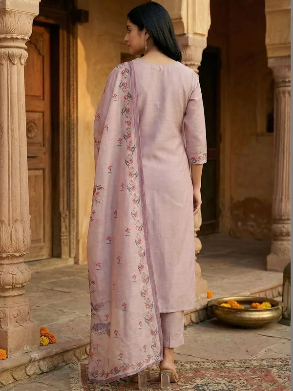 Peach_Floral_Printed_CFloraleri_Silk_Kurta_Trouser_Dupatta_Set