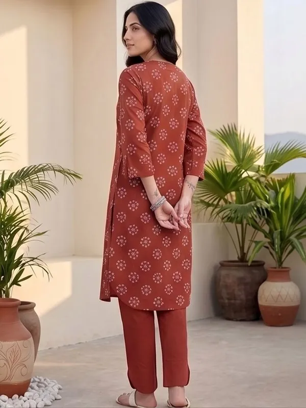 Red_Floral_Printed_Cotton_Blend_Kurta_Trouser_Set