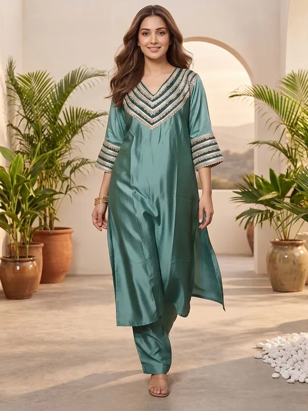 Sea_Green_Floral_Embroidered_Silk_Blend_Kurta_Trouser_Set