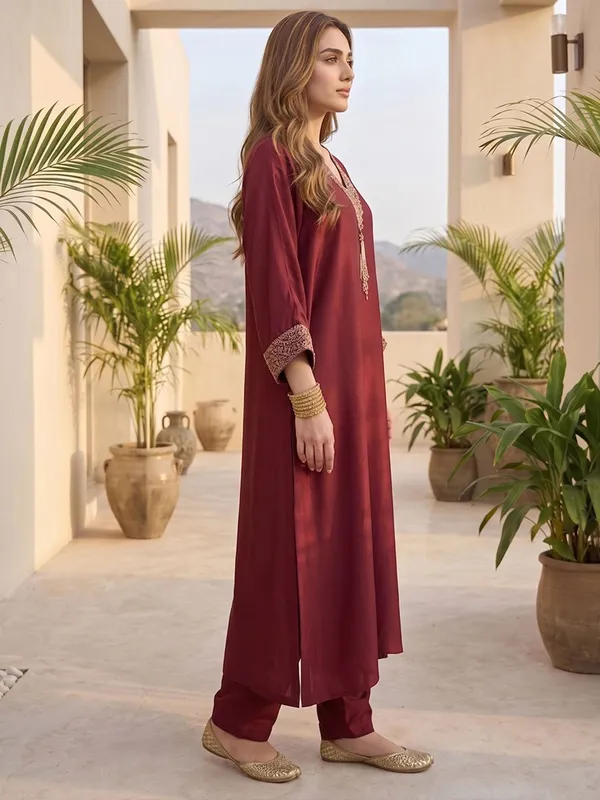 Maroon_Floral_Embroidered_Silk_Blend_Kurta_Trouser_Set