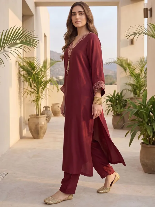 Maroon_Floral_Embroidered_Silk_Blend_Kurta_Trouser_Set