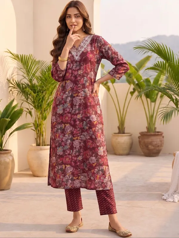 Red_Floral_Printed_Silk_Blend_Kurta_Trouser_Dupatta_Set
