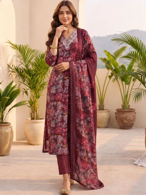 Red_Floral_Printed_Silk_Blend_Kurta_Trouser_Dupatta_Set