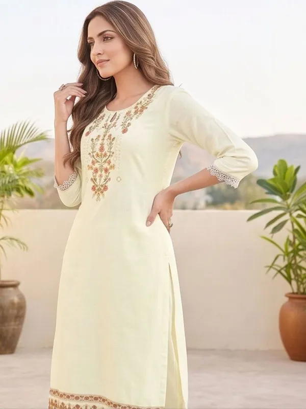 Cream_Floral_Embroidered_Silk_Blend_Kurta_Patiala_Dupatta_Set