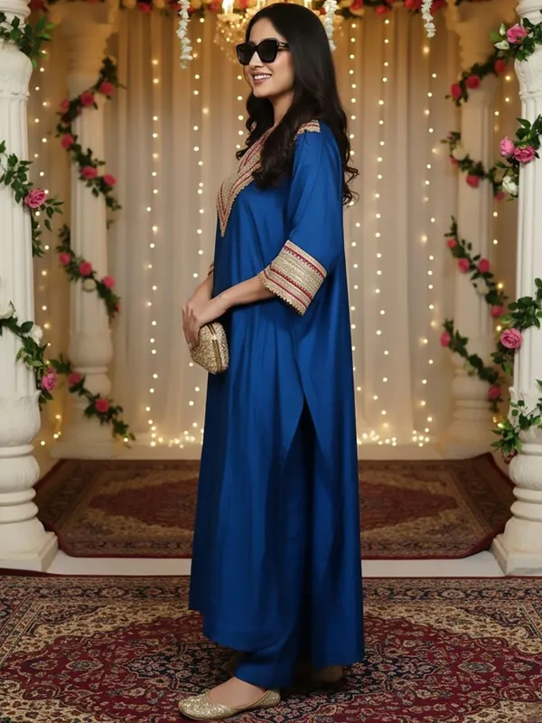 Blue_Floral_Embroidered_Silk_Blend_Kurta_Trouser_Set