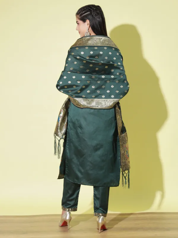 Floral_Printed_Silk_Blend_Round_Neck_Kurta_Trouser_&_Dupatta_Set