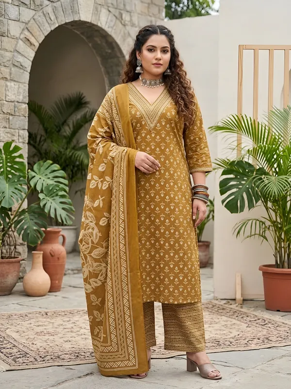 Yellow_Floral_Printed_Cotton_Kurta_Set