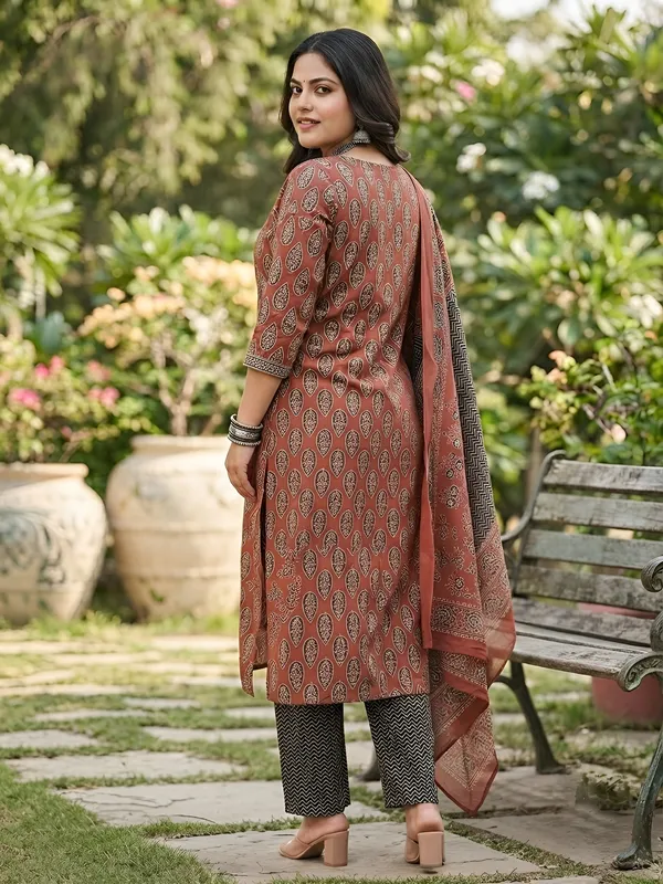 Maroon_Floral_Printed_Cotton_Kurta_Set