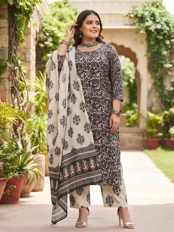 Multicolor_Floral_Printed_Cotton_Kurta_Set