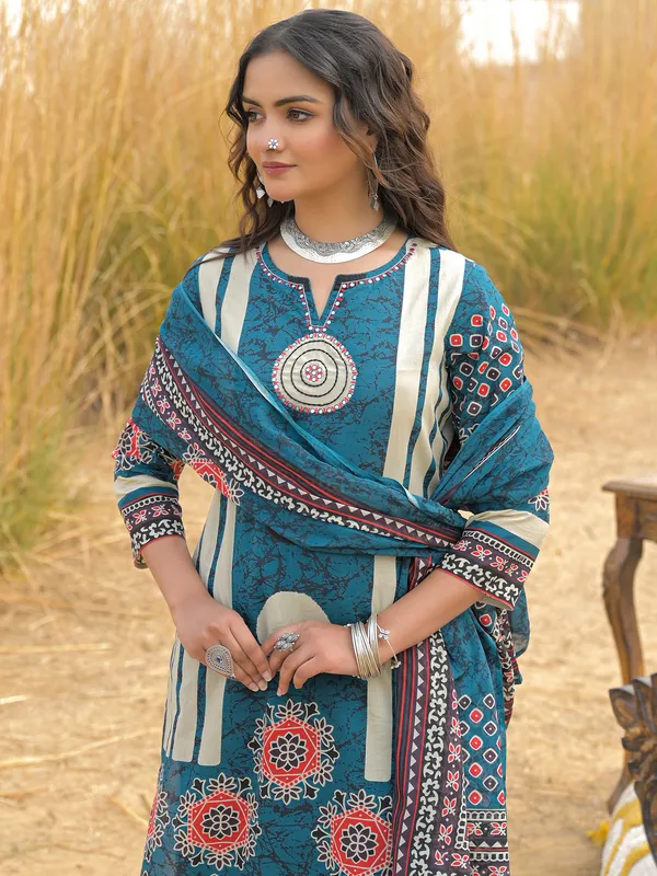 Blue_Printed_Straight_Kurta_Trousers_With_Dupatta_Set