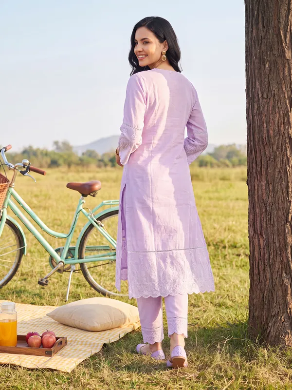 Lavender_Embroidered_Straight_Kurta_Trousers_With_Dupatta_Set