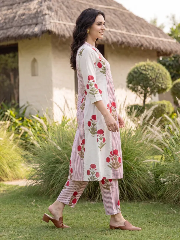 Pink_Printed_Pure_Cotton_Kurta_Trouser_Set