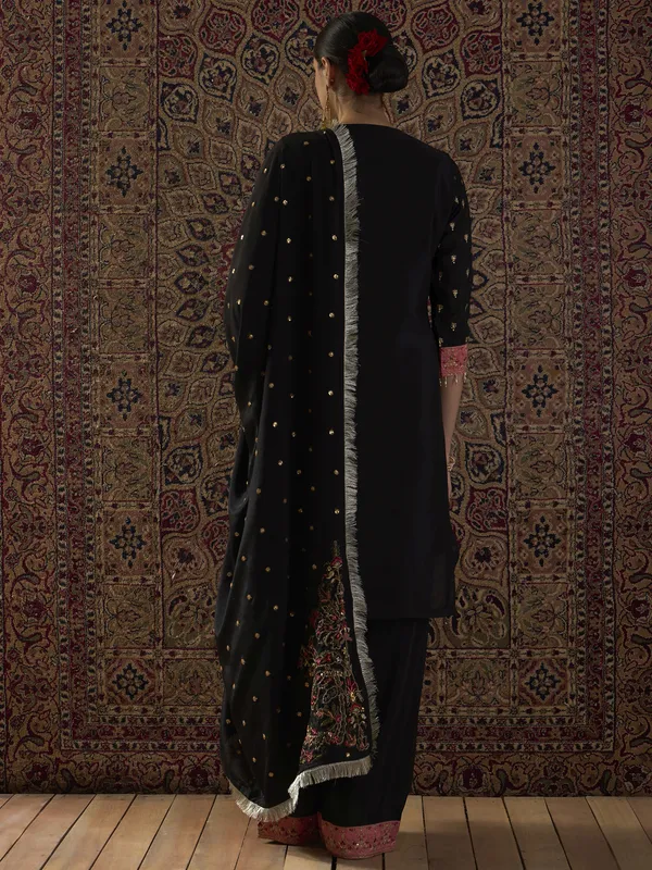 Black_Embroidered_Chinon_Kurta_Trouser_Dupatta_Set