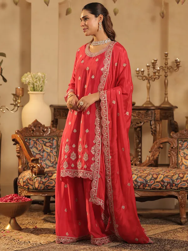 Pink_Embroidered_Chinon_Kurta_Trouser_Dupatta_Set
