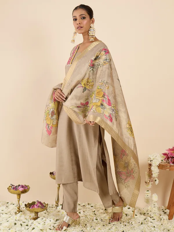 Beige_Silk_Embroidered_Kurta_Trouser_Dupatta_Set