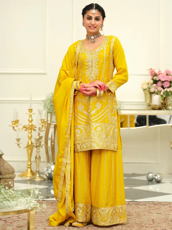 Yellow_Embroidered_Chinon_Kurta_Trouser_Dupatta_Set