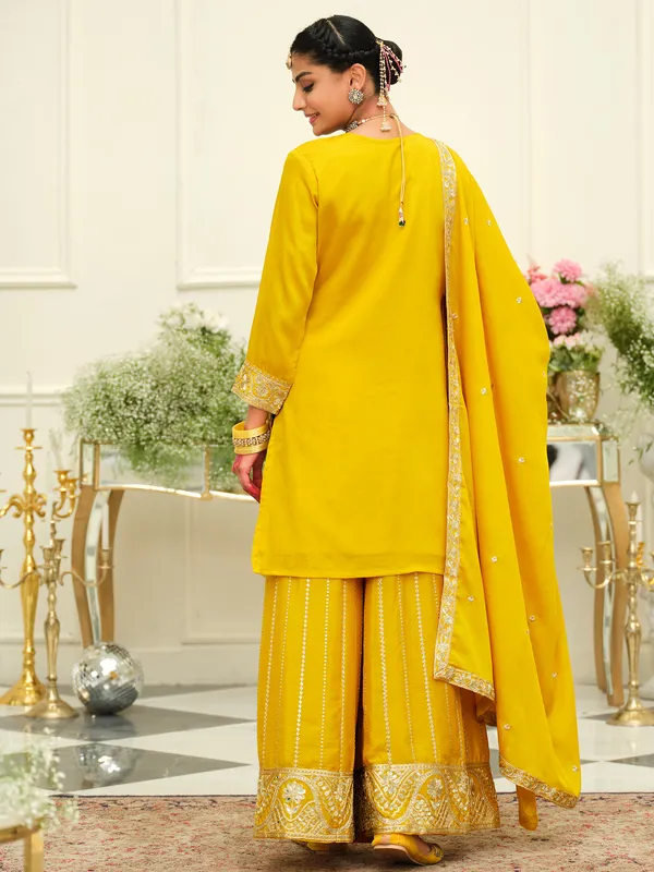 Yellow_Embroidered_Chinon_Kurta_Trouser_Dupatta_Set