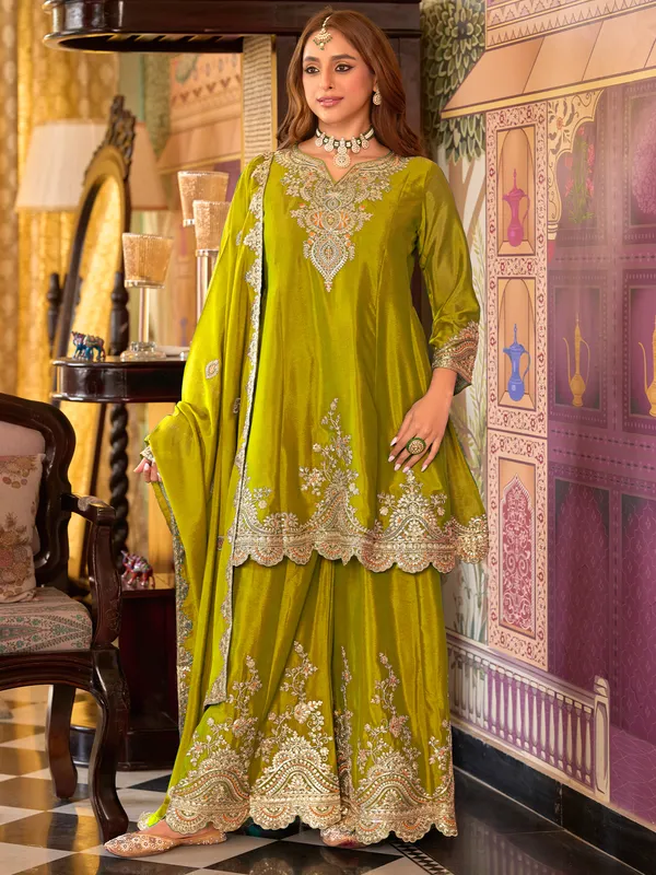 Yellow_Embroidered_Chinon_Kurta_Trouser_Dupatta_Set