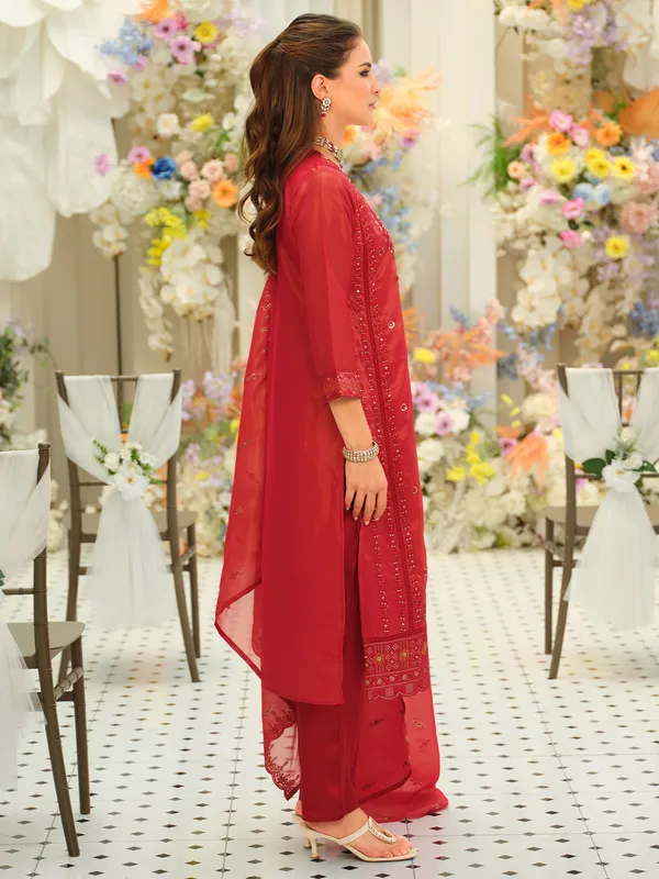 Red_Embroidered_Silk_Blend_Kurta_Trouser_Dupatta_Set