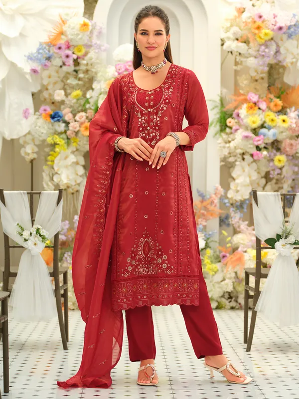 Red_Embroidered_Silk_Blend_Kurta_Trouser_Dupatta_Set