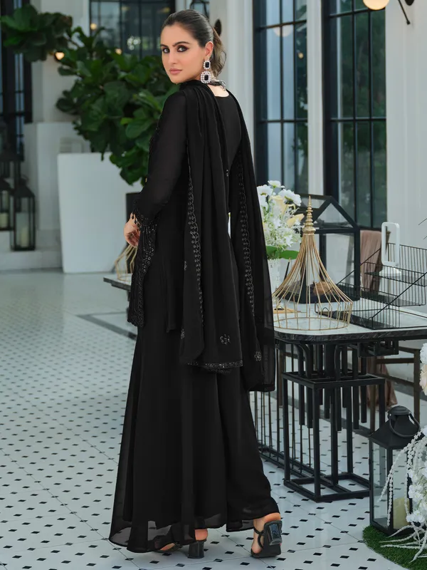 Black_Georgette_Embroidered_Kurta_Trouser_Dupatta_Set