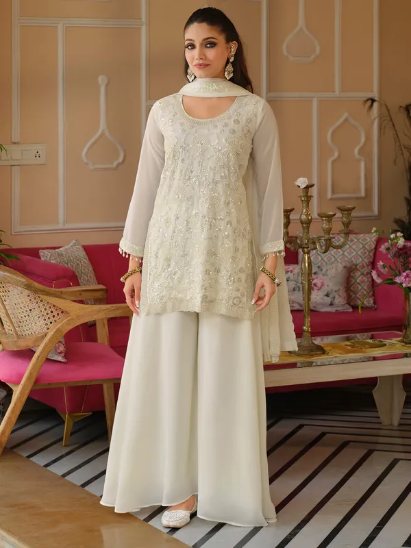 White_Silk_Blend_Embroidered_Kurta_Trouser_Dupatta_Set