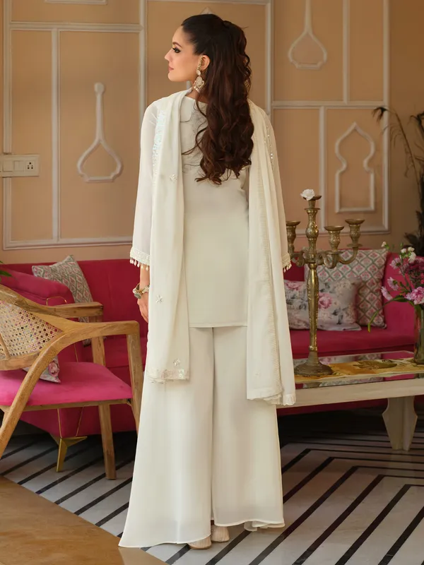 White_Silk_Blend_Embroidered_Kurta_Trouser_Dupatta_Set