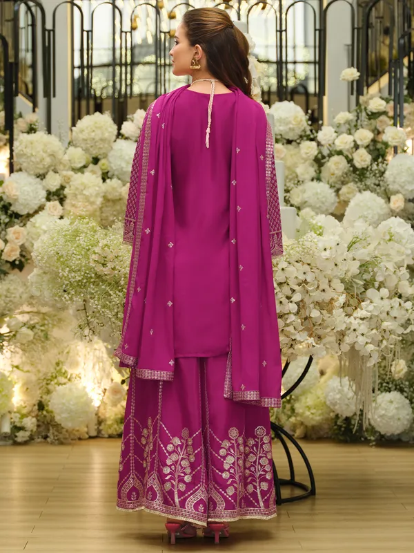 Pink_Silk_Blend_Embroidered_Kurta_Trouser_Dupatta_Set