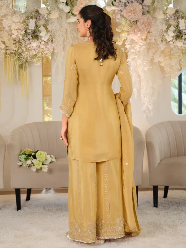 Yellow_Silk_Blend_Embroidered_Kurta_Trouser_Dupatta_Set
