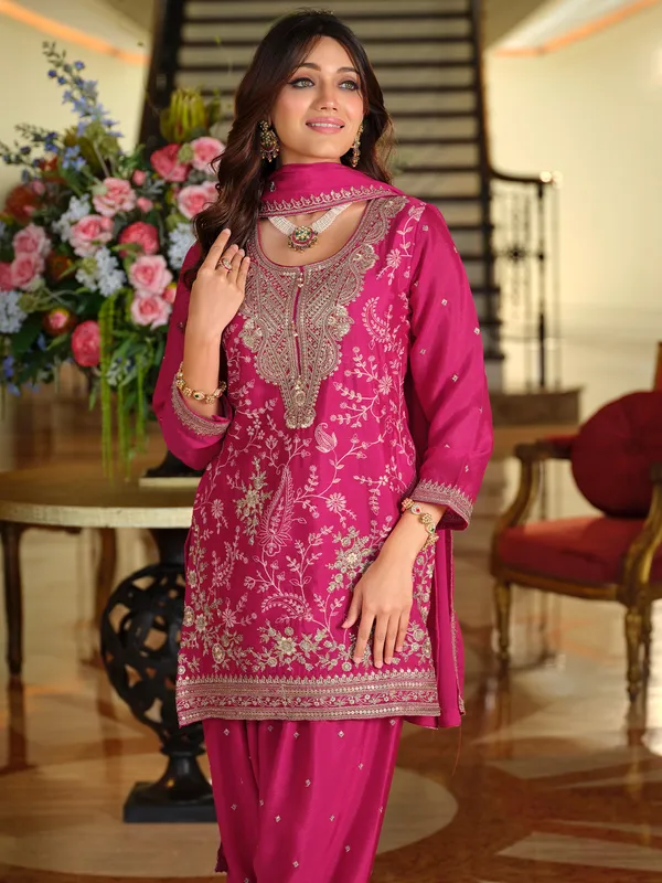 Pink_Silk_Blend_Embroidered_Kurta_Trouser_Dupatta_Set