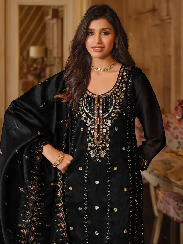 Black_Embroidered_Silk_Blend_Kurta_Trouser_Dupatta_Set