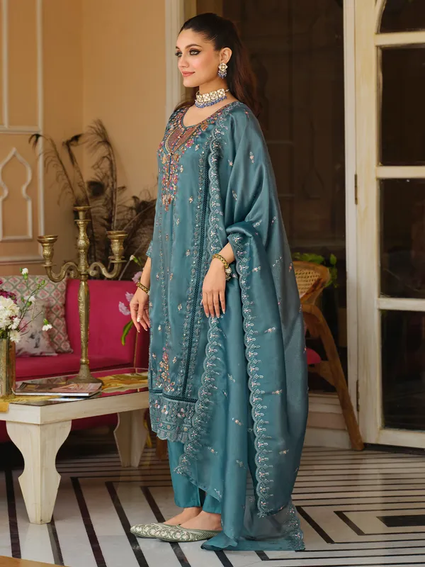 Blue_Silk_Blend_Embroidered_Kurta_Trouser_Dupatta_Set