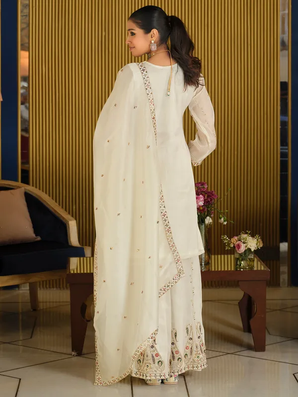 White_Silk_Blend_Embroidered_Kurta_Trouser_Dupatta_Set
