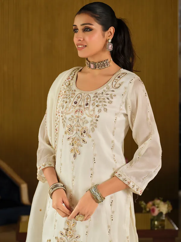 White_Silk_Blend_Embroidered_Kurta_Trouser_Dupatta_Set