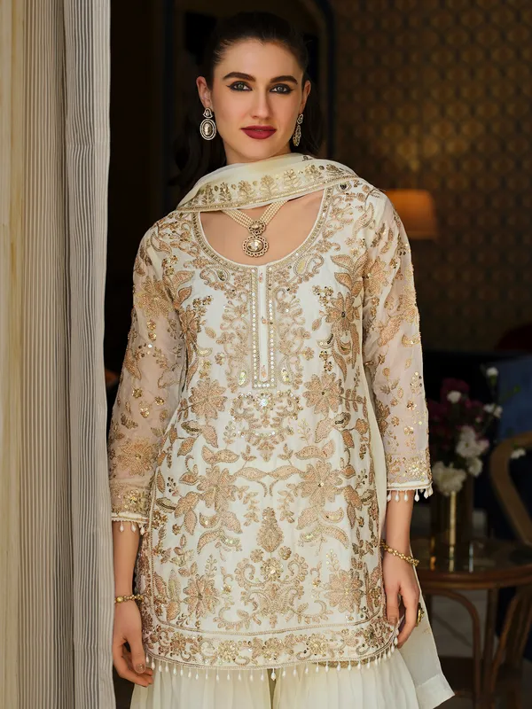 White_Silk_Blend_Embroidered_Kurta_Trouser_Dupatta_Set