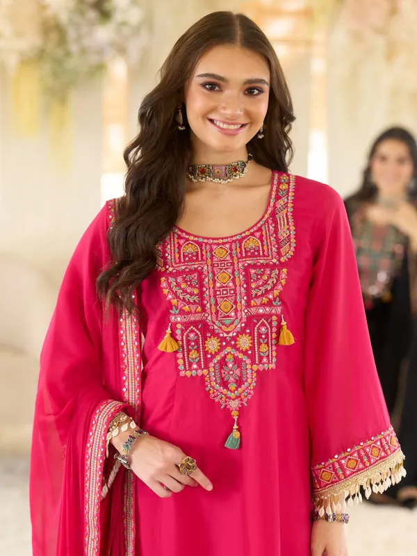 Pink_Organza_Embroidered_Kurta_Trouser_Dupatta_Set