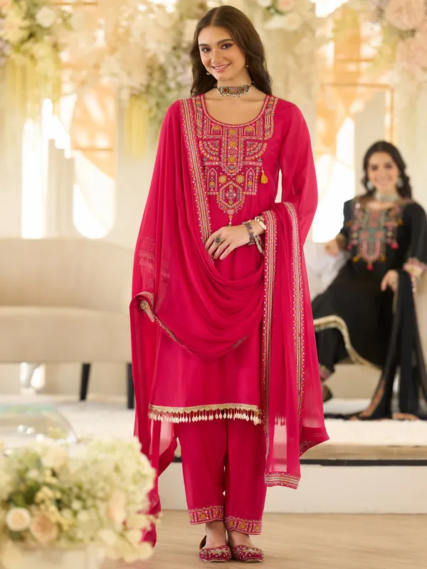 Pink_Organza_Embroidered_Kurta_Trouser_Dupatta_Set