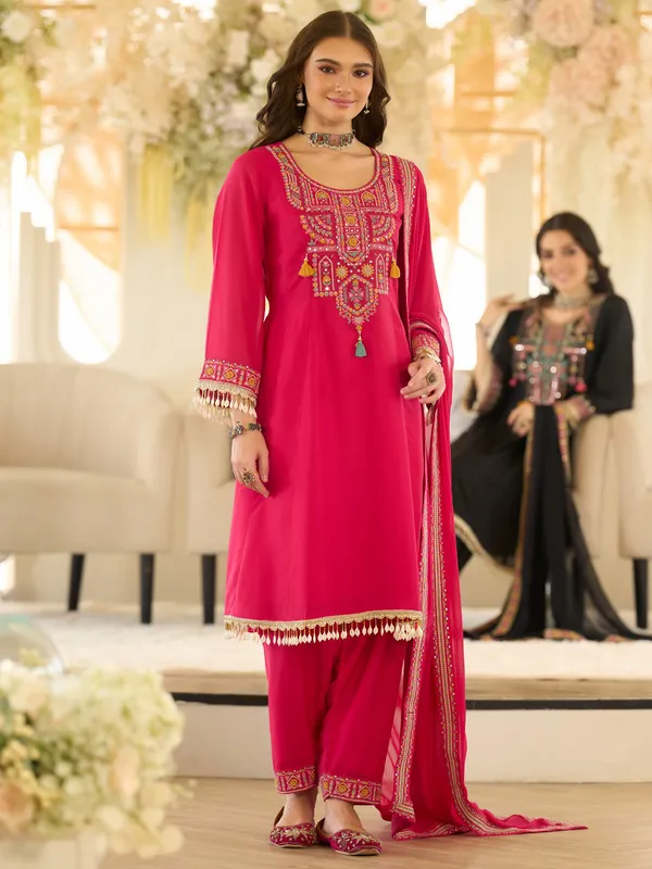 Pink_Organza_Embroidered_Kurta_Trouser_Dupatta_Set