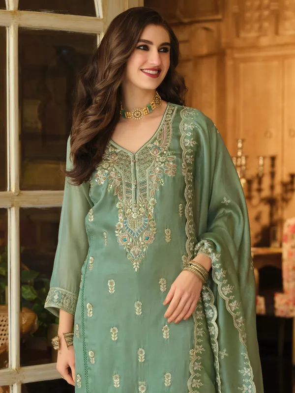 Green_Embroidered_Organza_Kurta_Trouser_Dupatta_Set