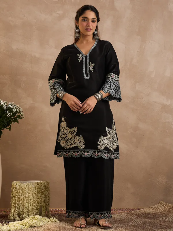 Black_Silk-Blend_Straight_Kurta_with_Palazzos