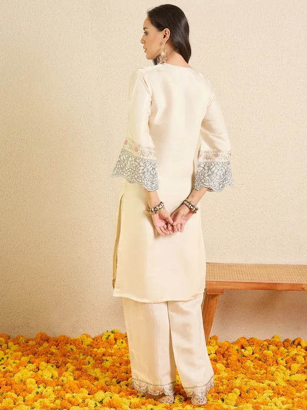 Cream_Silk-Blend_Straight_Kurta_with_Palazzos