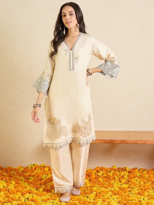 Cream_Silk-Blend_Straight_Kurta_with_Palazzos
