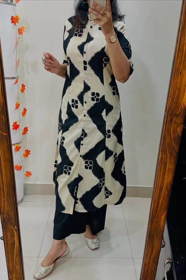 Black_Cotton_Floral_Printed_Kurta_Set_For_Women