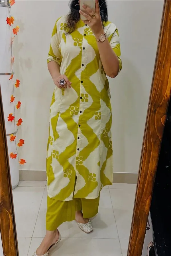 Yellow_Cotton_Floral_Printed_Kurta_Set_For_Women